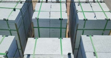 商洛 芝麻白花岗岩5公分地铺石 花岗岩厂家工厂装车日常