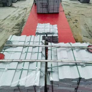 商洛 芝麻白仿形加直形路沿石出货日常