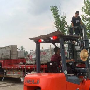 商洛 黄金麻冰裂纹，地铺石装车