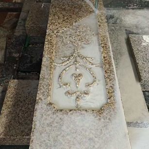 商洛 黄金麻花岗岩异形加工雕刻栏杆大柱