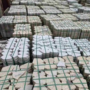 商洛 黄金麻白麻花岗岩荔枝面地铺石(冰裂纹)