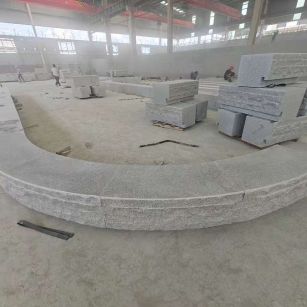 商洛 芝麻白异形坐凳，自然面光面弧形加工