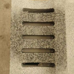 商洛 芝麻白拉丝面花岗岩U型开槽排水槽