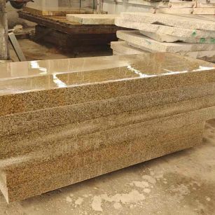 商洛 黄金麻栏杆料半成品加工中