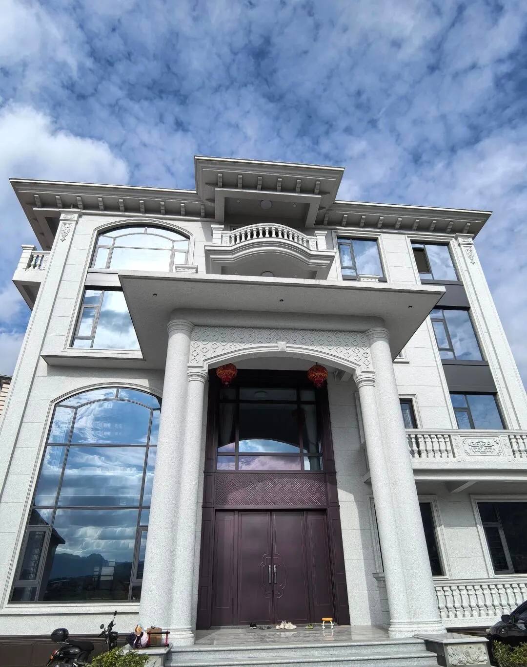 商洛白麻别墅外墙干挂石材效果示例