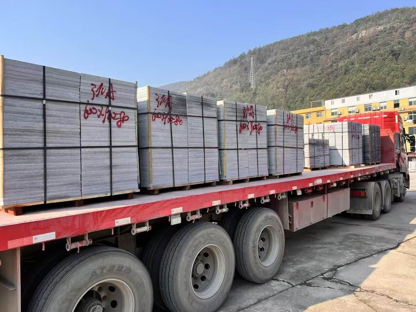 商洛 芝麻灰地铺石出货日常