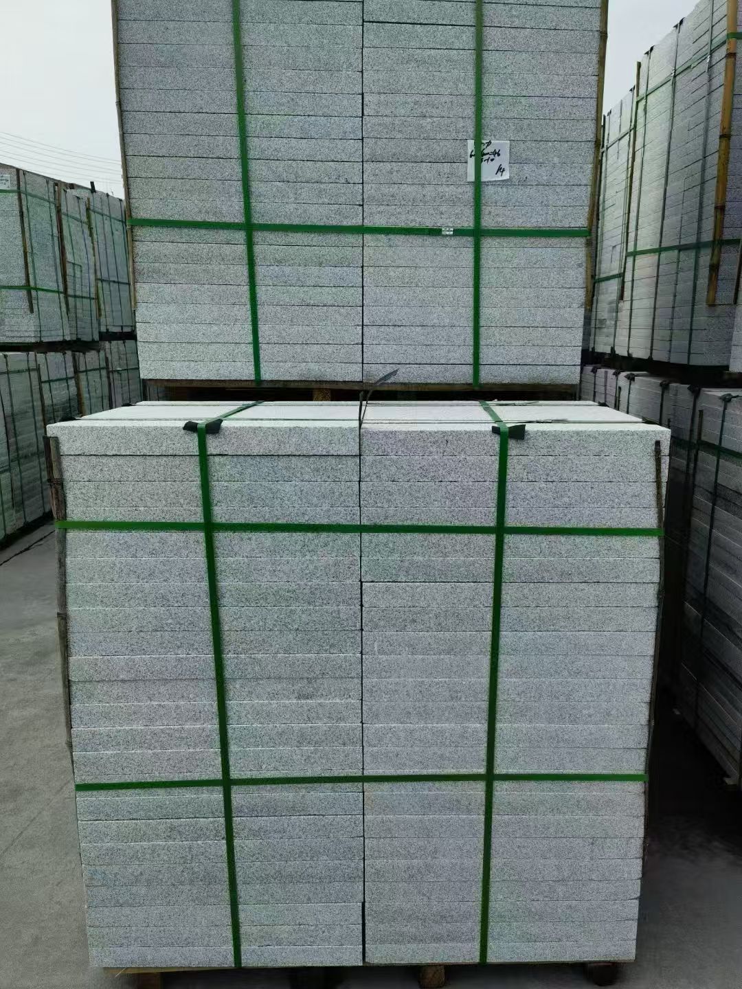 商洛 芝麻白火烧，园林广场市政工程地铺石，1.8~5.0厚均有现货