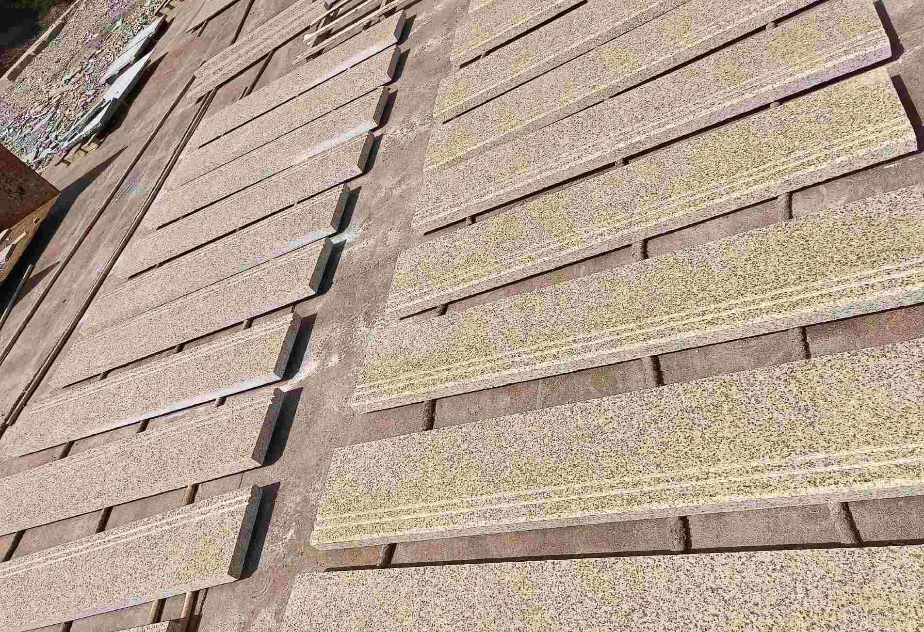 商洛 黄金麻花岗岩光面楼梯踏步