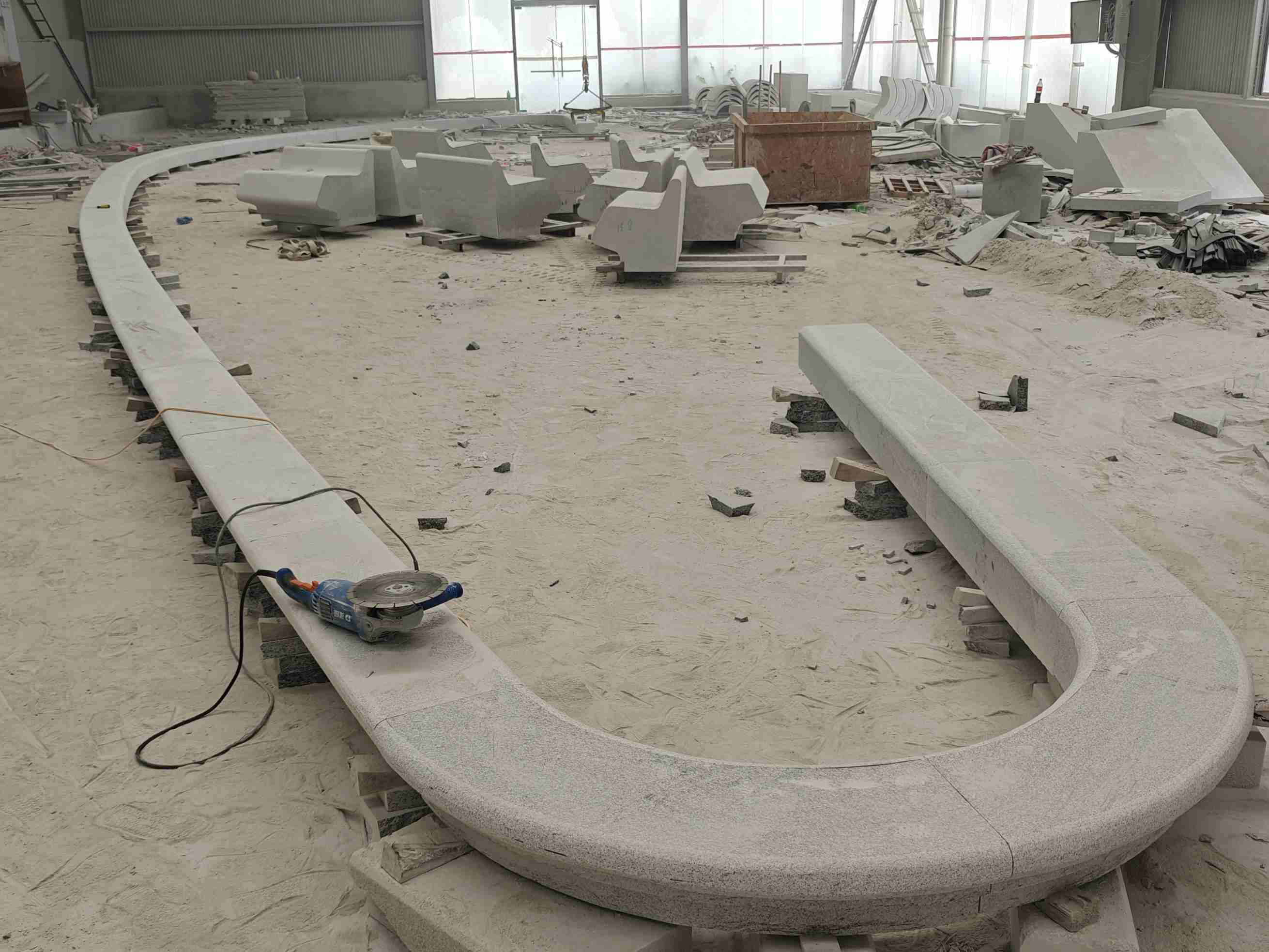 商洛 芝麻白花岗岩弧形花坛石，坐凳石