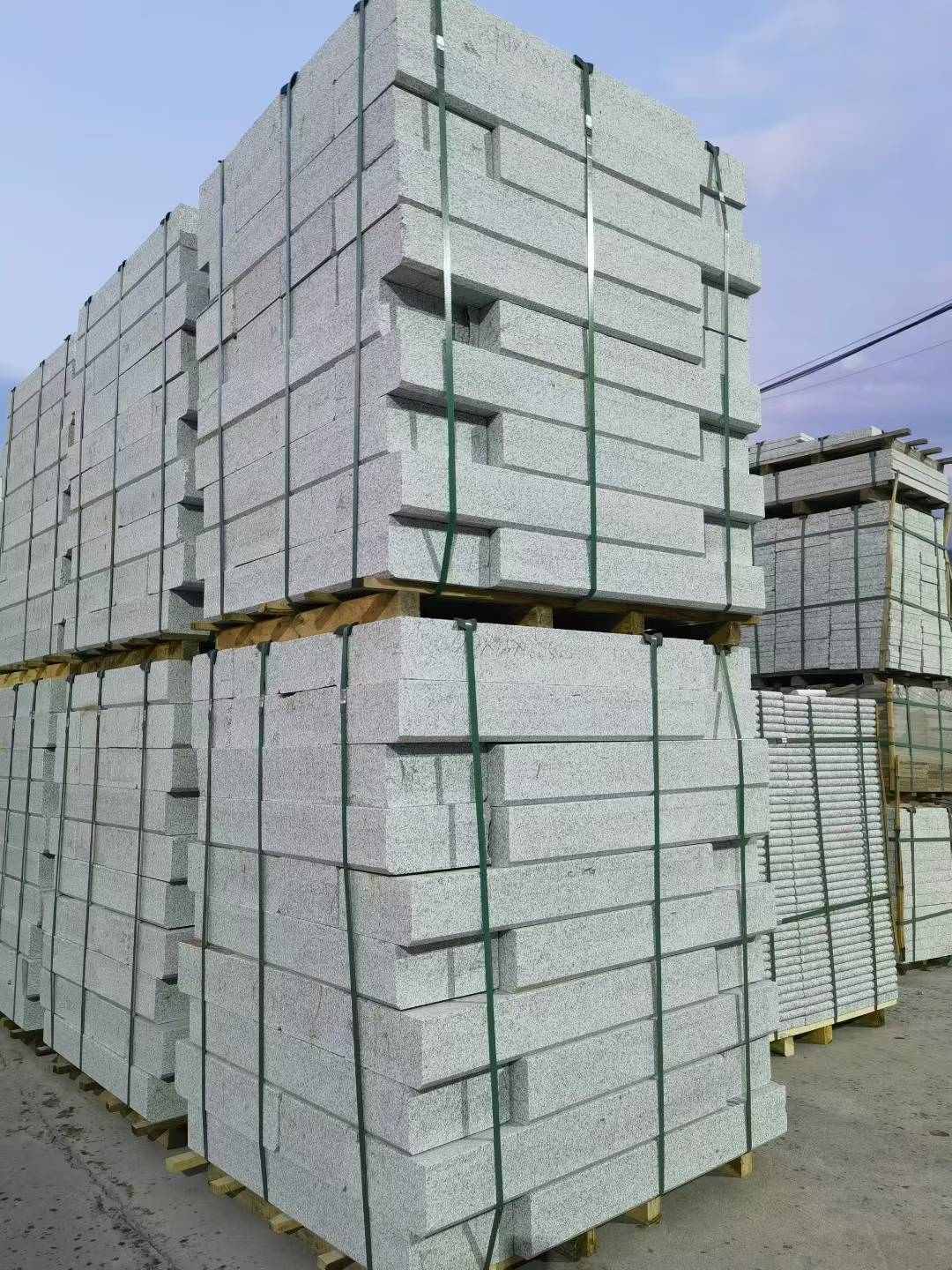 商洛 芝麻白花岗岩路沿石，路缘石，路肩石，道牙，立缘石，马路牙子，街沿石，侧石等