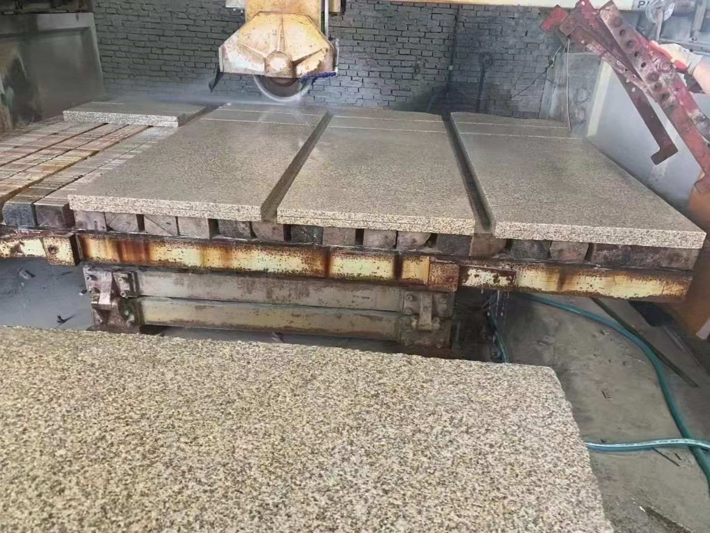 商洛 黄金麻荔枝面成品板加工