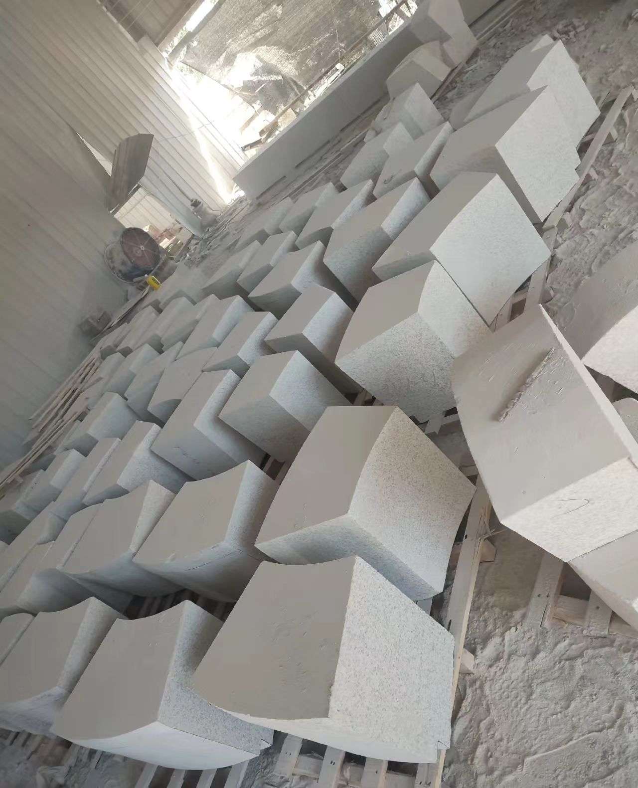 商洛 白麻花岗岩异形坐凳