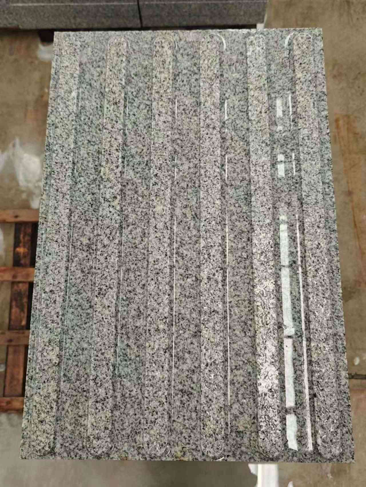 商洛 芝麻白花岗岩荔枝面雕刻盲道，盲条