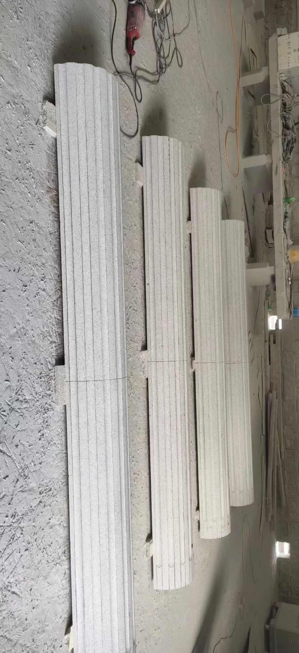 商洛 花岗岩厂家带你看白麻花岗岩门楼大柱柱皮