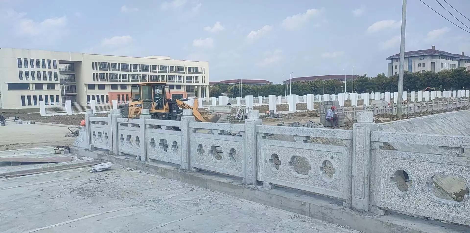 商洛 白麻花岗岩荔枝面河道栏杆